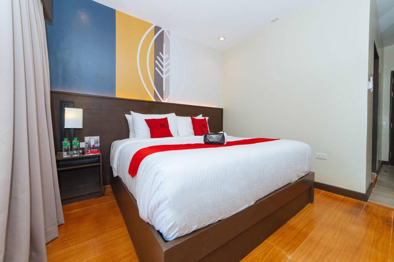 Отель Reddoorz Premium @ Sta Rosa Tagaytay Road Silang Экстерьер фото