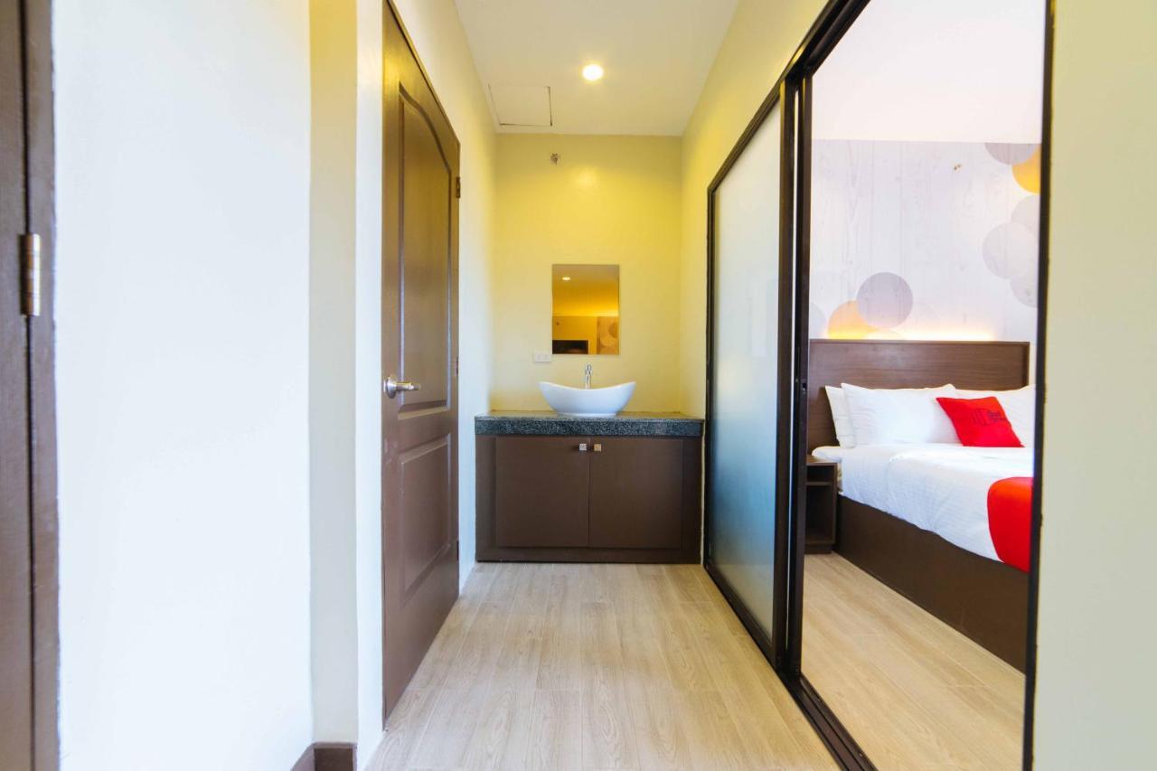 Отель Reddoorz Premium @ Sta Rosa Tagaytay Road Silang Экстерьер фото