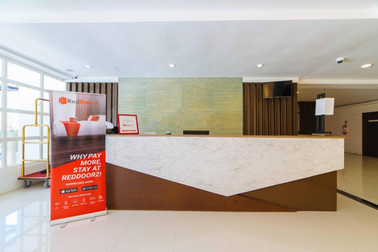 Отель Reddoorz Premium @ Sta Rosa Tagaytay Road Silang Экстерьер фото