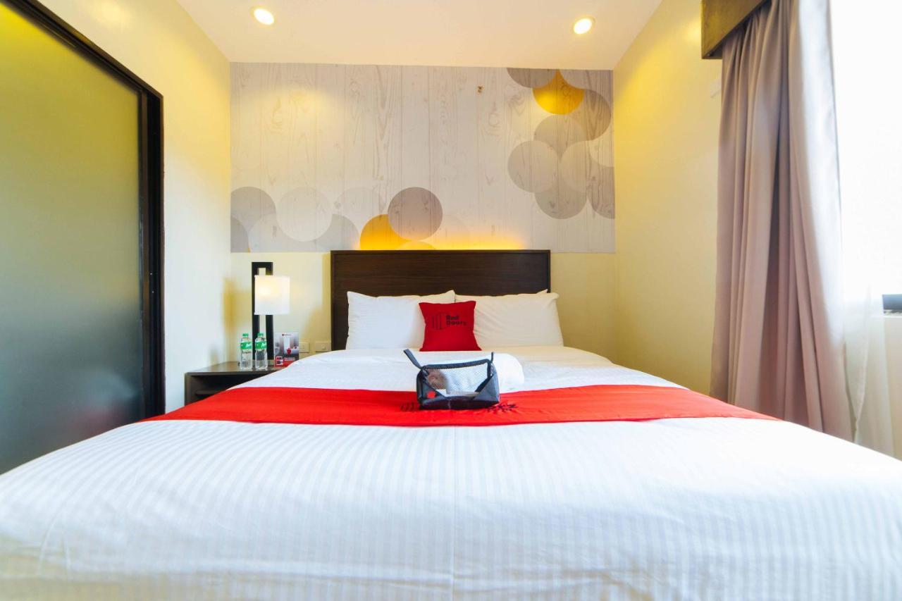 Отель Reddoorz Premium @ Sta Rosa Tagaytay Road Silang Экстерьер фото