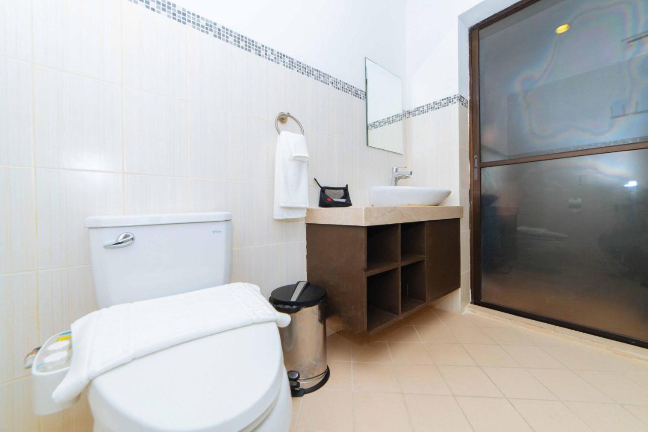Отель Reddoorz Premium @ Sta Rosa Tagaytay Road Silang Экстерьер фото