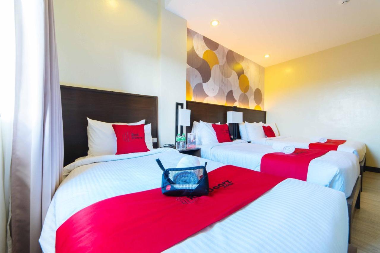 Отель Reddoorz Premium @ Sta Rosa Tagaytay Road Silang Экстерьер фото