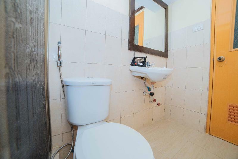 Отель Reddoorz Premium @ Sta Rosa Tagaytay Road Silang Экстерьер фото
